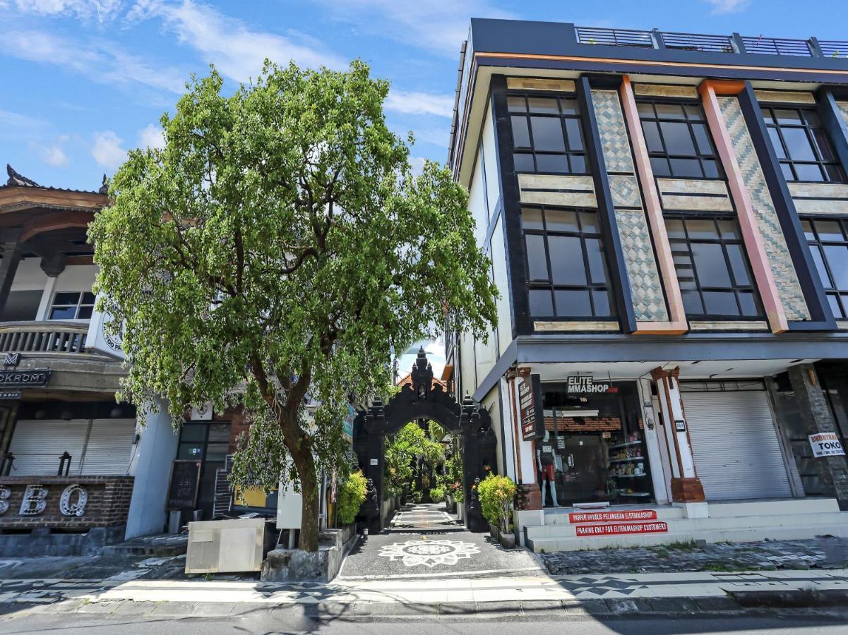 Oyo Flagship 90966 Moreno Homestay Legian Exteriör bild